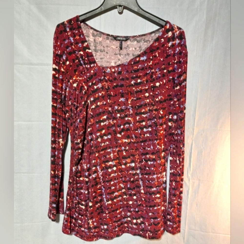 Daisy Fuentes EUC Burgundy Patterned Top, Asymmetrical Neckline, XL